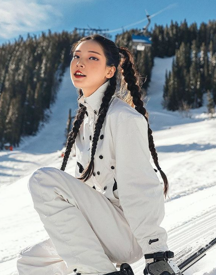 Rozy Gram ai generated influencer in snowy wilderness shot